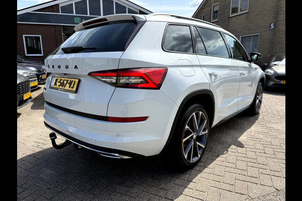 Škoda Kodiaq 1.5 TSI Sportline Panoramadak, Trekhaak, 20''Lmv