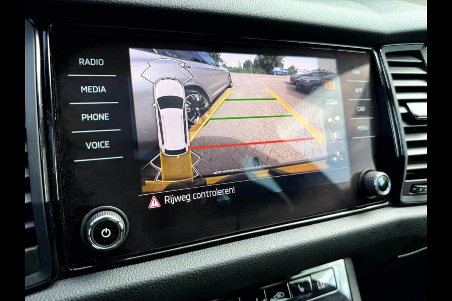 Škoda Kodiaq 1.5 TSI Sportline Panoramadak, Trekhaak, 20''Lmv