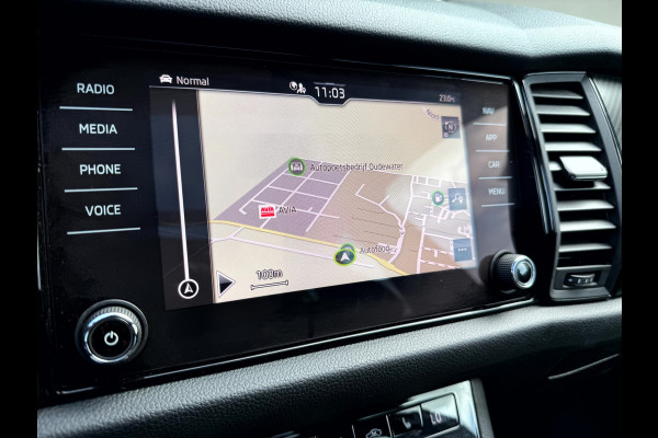 Škoda Kodiaq 1.5 TSI Sportline Panoramadak, Trekhaak, 20''Lmv