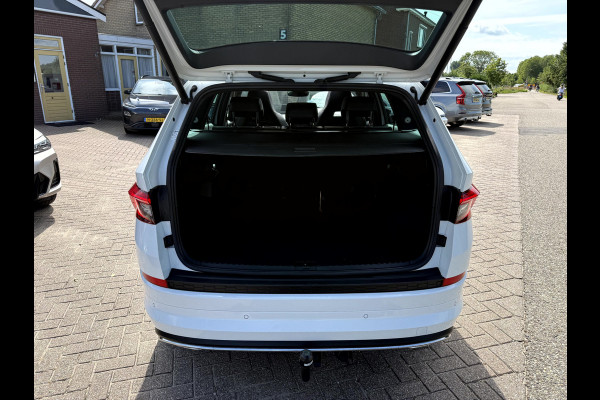 Škoda Kodiaq 1.5 TSI Sportline Panoramadak, Trekhaak, 20''Lmv