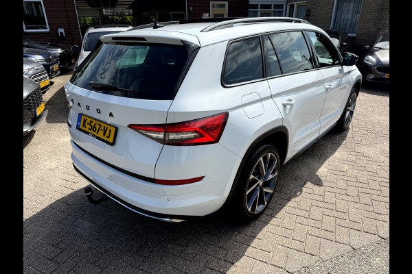 Škoda Kodiaq 1.5 TSI Sportline Panoramadak, Trekhaak, 20''Lmv