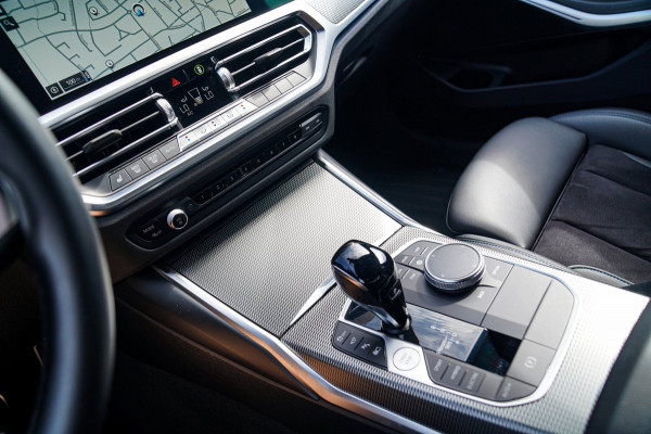 BMW 3-serie 330e | Head Up Display | 360 Camera | Stoelverwarming | Apple Carplay