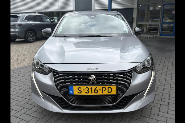 Peugeot e-208 EV Allure Pack 50 kWh | 98,7% SOH! | Achteruitrijcamera | Cruise Control | Navigatie | LM Velgen |