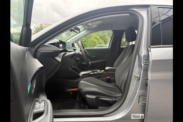 Peugeot e-208 EV Allure Pack 50 kWh | 98,7% SOH! | Achteruitrijcamera | Cruise Control | Navigatie | LM Velgen |