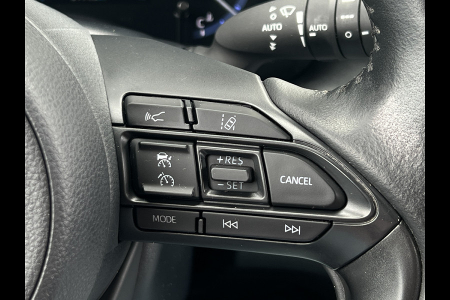 Toyota Yaris Cross 1.5 Hybrid Executive | Navi | 360 Camera | Carplay | Dodehoek | Winter Pack