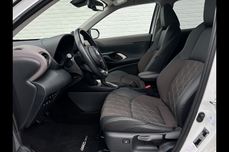 Toyota Yaris Cross 1.5 Hybrid Executive | Navi | 360 Camera | Carplay | Dodehoek | Winter Pack