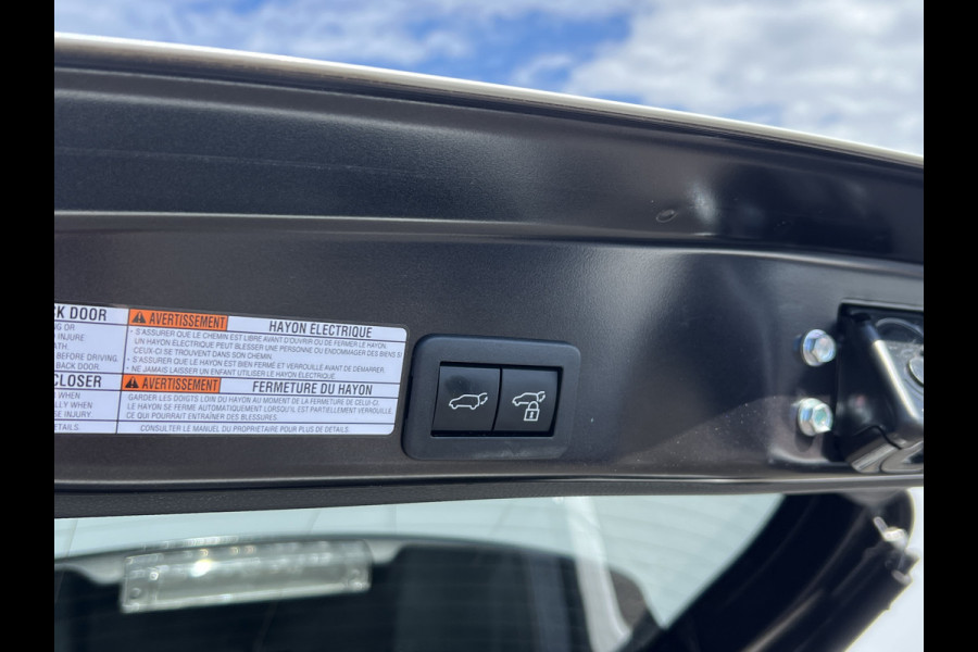 Toyota Yaris Cross 1.5 Hybrid Executive | Navi | 360 Camera | Carplay | Dodehoek | Winter Pack