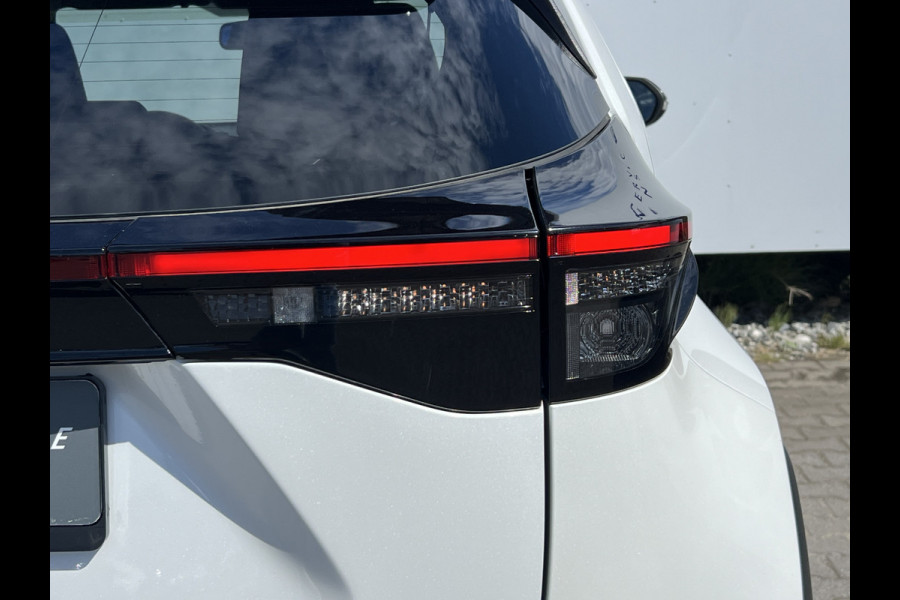 Toyota Yaris Cross 1.5 Hybrid Executive | Navi | 360 Camera | Carplay | Dodehoek | Winter Pack