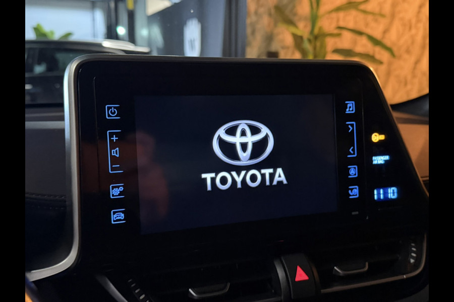 Toyota C-HR 1.2 Active | Cruise | Stoelverwarming | Navi | Clima | LED