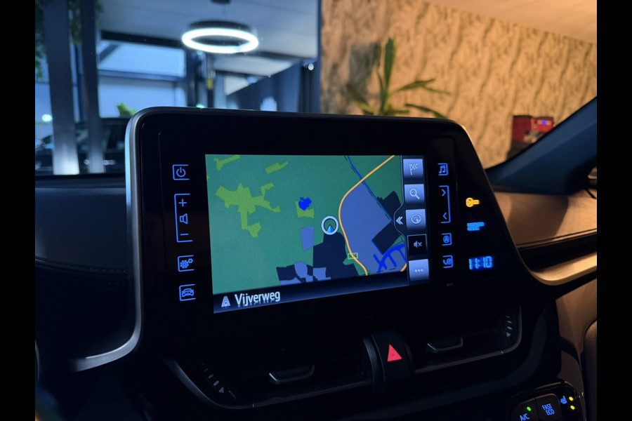 Toyota C-HR 1.2 Active | Cruise | Stoelverwarming | Navi | Clima | LED