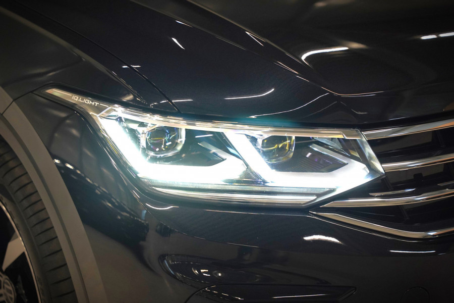 Volkswagen Tiguan 1.4 TSI eHybrid Elegance Business | Stoelverwarming | Stuurverwarming | Massage | iQ Light | Trekhaak | Ambiance Verlichting | Adaptive Cruise Control | Keyless | Apple Carplay | Navigatie | SOH 85,33%