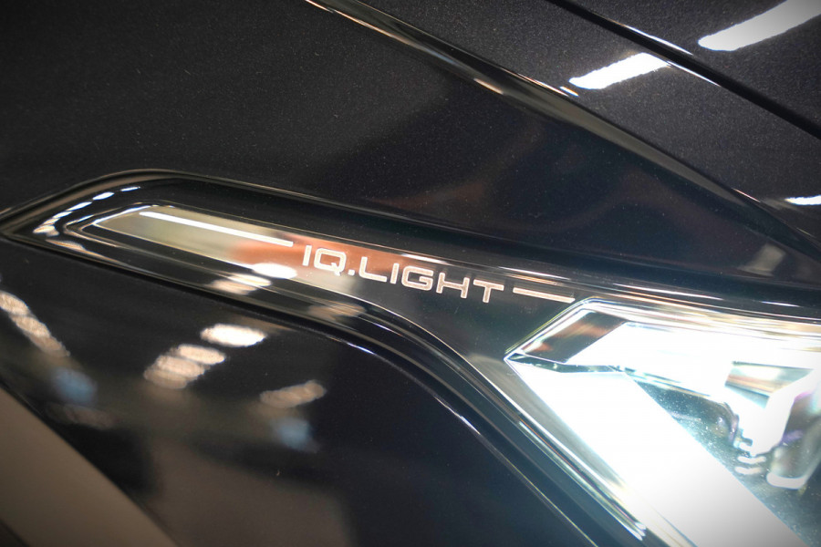 Volkswagen Tiguan 1.4 TSI eHybrid Elegance Business | Stoelverwarming | Stuurverwarming | Massage | iQ Light | Trekhaak | Ambiance Verlichting | Adaptive Cruise Control | Keyless | Apple Carplay | Navigatie | SOH 85,33%