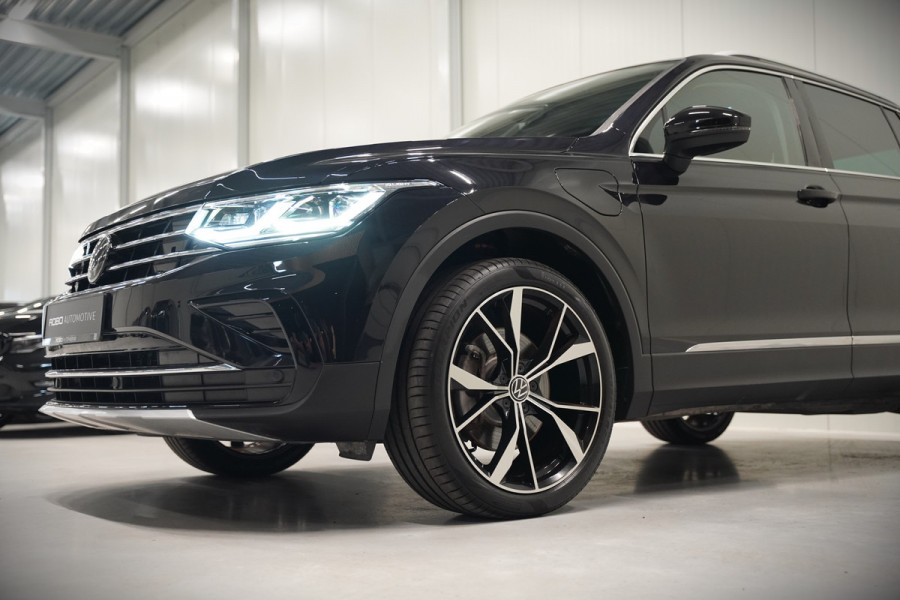 Volkswagen Tiguan 1.4 TSI eHybrid Elegance Business | Stoelverwarming | Stuurverwarming | Massage | iQ Light | Trekhaak | Ambiance Verlichting | Adaptive Cruise Control | Keyless | Apple Carplay | Navigatie | SOH 85,33%