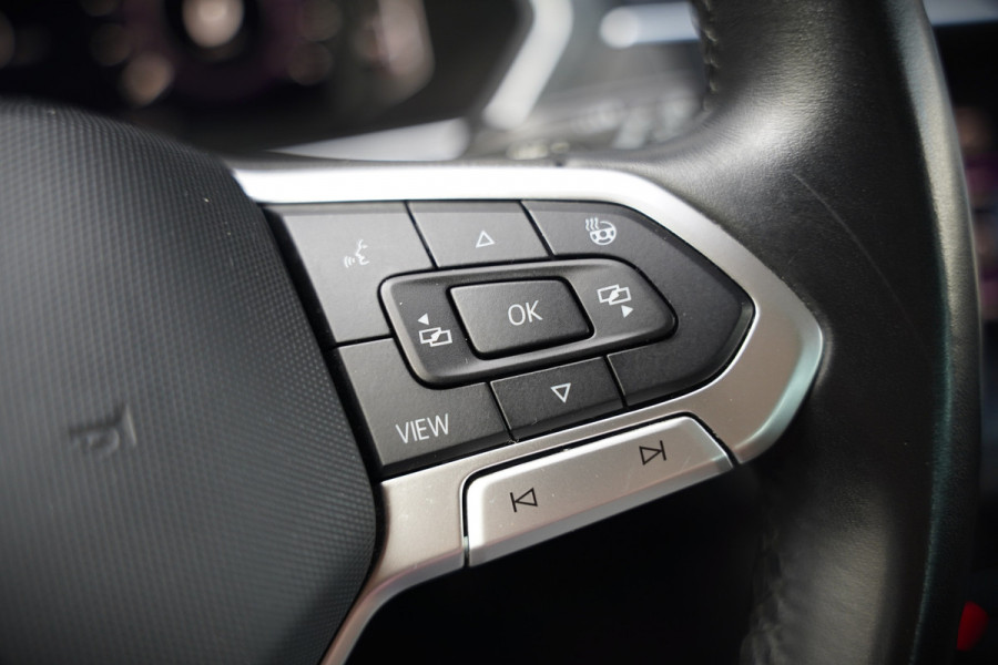 Volkswagen Tiguan 1.4 TSI eHybrid Elegance Business | Stoelverwarming | Stuurverwarming | Massage | iQ Light | Trekhaak | Ambiance Verlichting | Adaptive Cruise Control | Keyless | Apple Carplay | Navigatie | SOH 85,33%