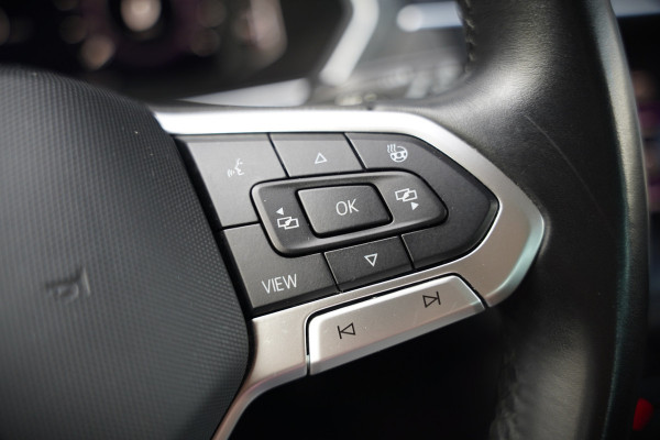 Volkswagen Tiguan 1.4 TSI eHybrid Elegance Business | Stoelverwarming | Stuurverwarming | Massage | iQ Light | Trekhaak | Ambiance Verlichting | Adaptive Cruise Control | Keyless | Apple Carplay | Navigatie | SOH 85,33%