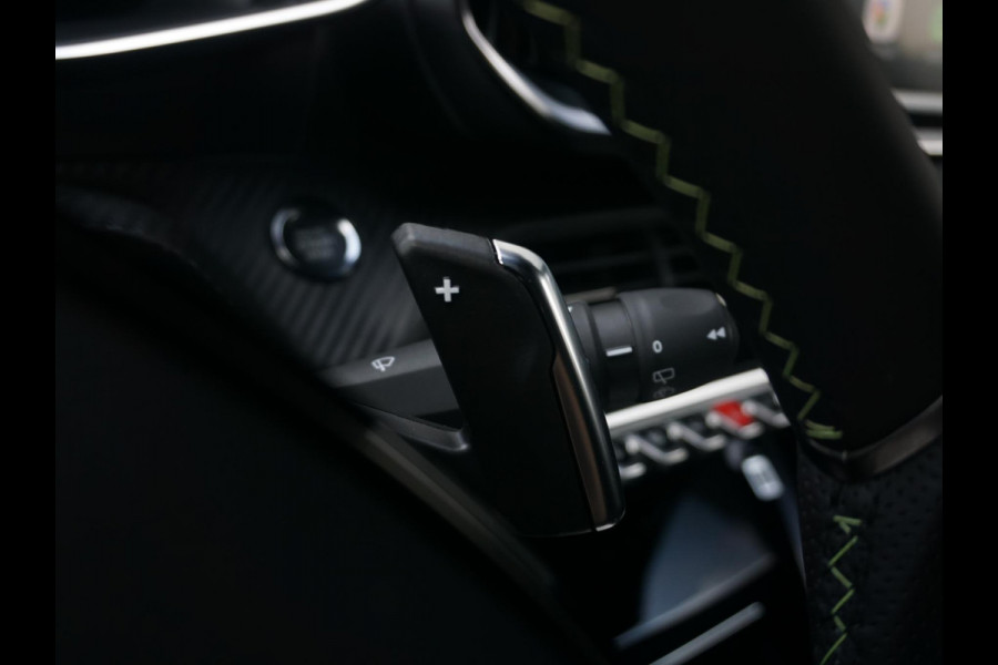 Peugeot 208 1.2 Hybrid 110 e-DCS6 GT | TOT 8 JAAR GARANTIE | ALCANTARA INTERIEUR