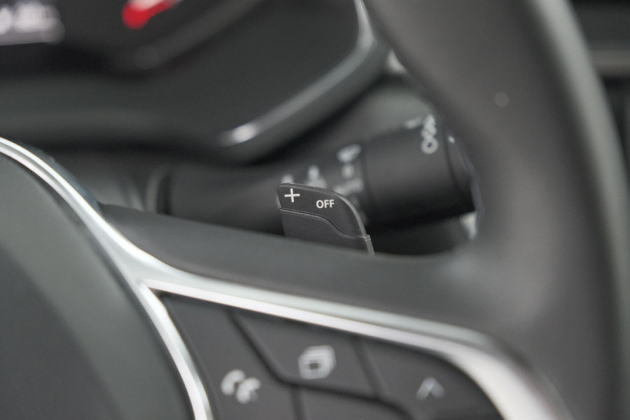 Renault Captur Mild Hybrid 140 Intens | Trekhaak | Camera | Apple Carplay | 18 Inch Lichtmetalen Velgen
