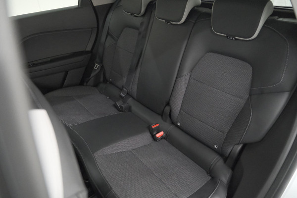 Renault Captur Mild Hybrid 140 Intens | Trekhaak | Camera | Apple Carplay | 18 Inch Lichtmetalen Velgen