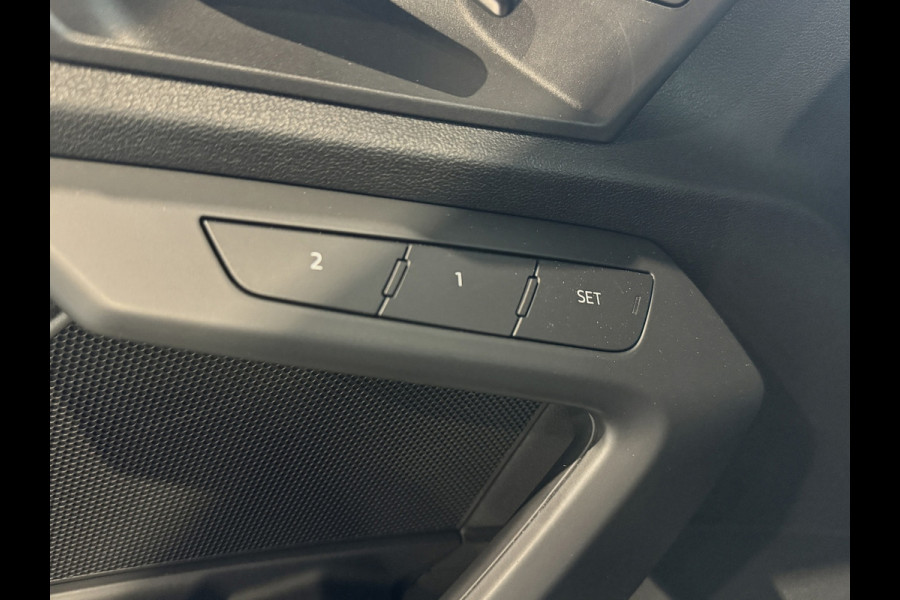 Audi A3 Sportback 45 TFSI e | Pano | Matrix | Memory | RS stoelen | Camera | Keyless | Bang Olufsen | Sfeerverlichting | 1e eig.