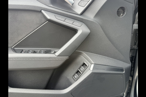 Audi A3 Sportback 45 TFSI e | Pano | Matrix | Memory | RS stoelen | Camera | Keyless | Bang Olufsen | Sfeerverlichting | 1e eig.