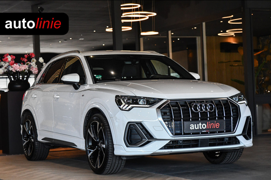 Audi Q3 35 TFSI 3x S-line. ACC, Camera, Matrix, Dodehoek, Stoelverw!