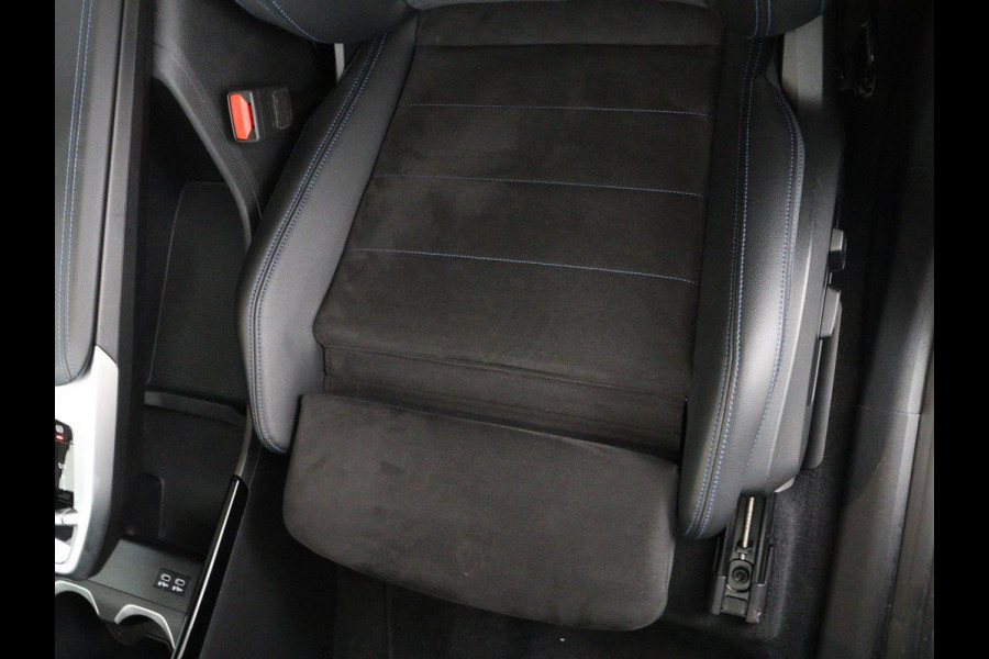 BMW X1 xDrive23i M-sport | Panoramadak | Head-up | Harman Kardon | Stuur/Stoelverwarming | 360 camera | Carplay | Memory | Climate control | Sfeerverlichting | Full LED | Leder / Alcantara