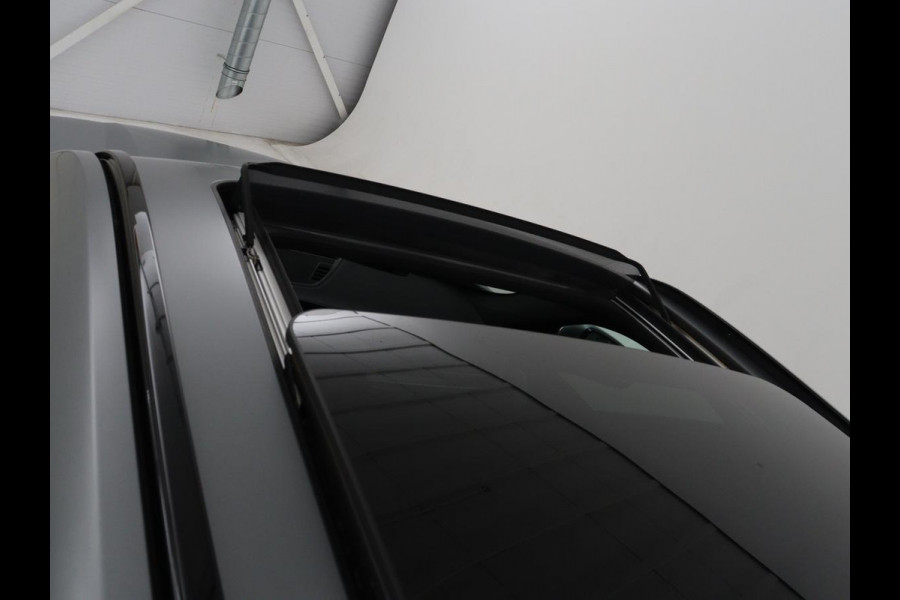 BMW X1 xDrive23i M-sport | Panoramadak | Head-up | Harman Kardon | Stuur/Stoelverwarming | 360 camera | Carplay | Memory | Climate control | Sfeerverlichting | Full LED | Leder / Alcantara