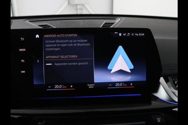 BMW X1 xDrive23i M-sport | Panoramadak | Head-up | Harman Kardon | Stuur/Stoelverwarming | 360 camera | Carplay | Memory | Climate control | Sfeerverlichting | Full LED | Leder / Alcantara