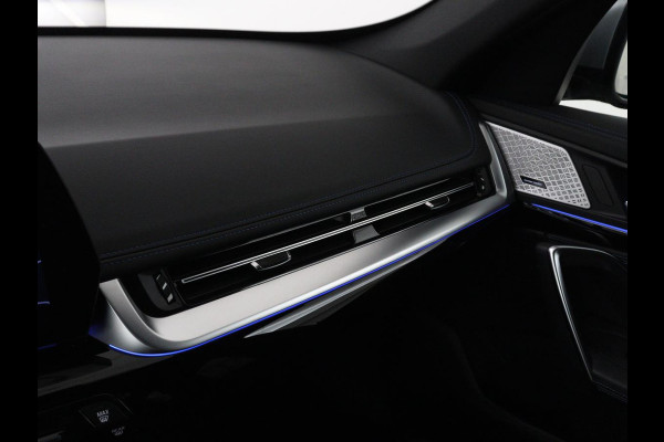 BMW X1 xDrive23i M-sport | Panoramadak | Head-up | Harman Kardon | Stuur/Stoelverwarming | 360 camera | Carplay | Memory | Climate control | Sfeerverlichting | Full LED | Leder / Alcantara