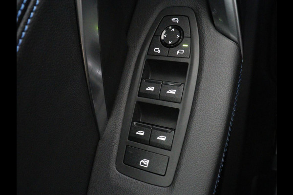 BMW X1 xDrive23i M-sport | Panoramadak | Head-up | Harman Kardon | Stuur/Stoelverwarming | 360 camera | Carplay | Memory | Climate control | Sfeerverlichting | Full LED | Leder / Alcantara