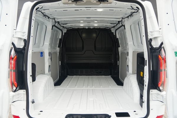 Ford E-Transit Custom 320 L1H1 Limited 71 kWh 218pk - 2x Schuifdeur - Trekhaak - Camera - Carplay - Rijklaar