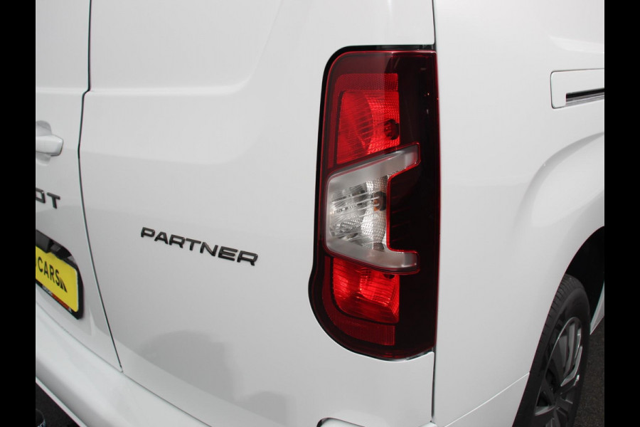 Peugeot Partner 1.5 BlueHDi 130 EAT8 S&S L2 Automaat Navigatie Apple Carplay / Android Auto DAB trekhaak Cruise Control Airco Houten bekleding laadruimte
