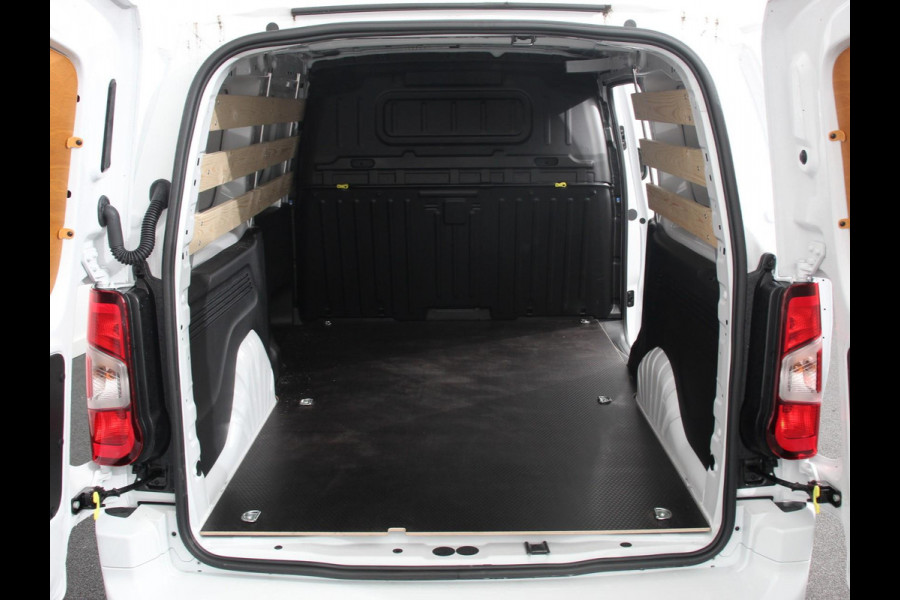 Peugeot Partner 1.5 BlueHDi 130 EAT8 S&S L2 Automaat Navigatie Apple Carplay / Android Auto DAB trekhaak Cruise Control Airco Houten bekleding laadruimte