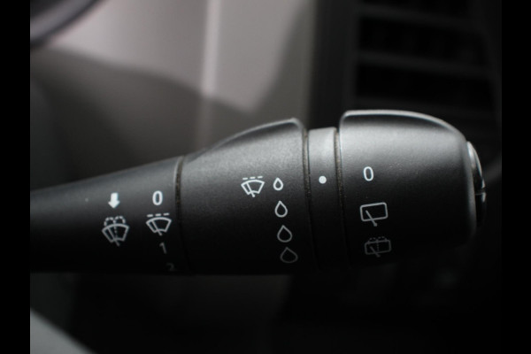 Renault Trafic Passenger 1.6 dCi Zen Energy 9persoons PERSONENBUS Prijs incl. btw/bpm Airco Trekhaak Radio Elektrische pakket
