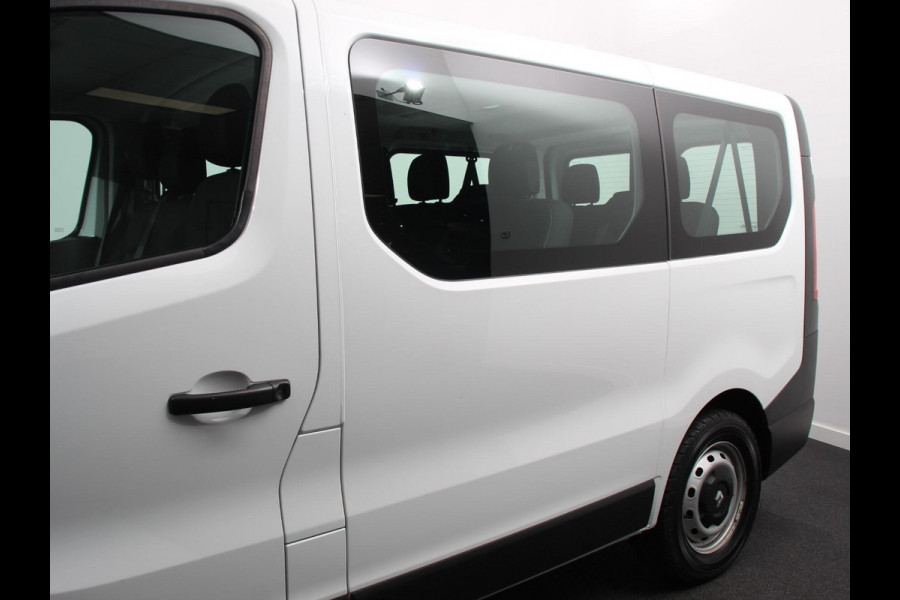 Renault Trafic Passenger 1.6 dCi Zen Energy 9persoons PERSONENBUS Prijs incl. btw/bpm Airco Trekhaak Radio Elektrische pakket