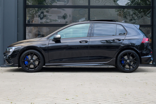 Volkswagen Golf 2.0 TSI R 4Motion | PANO | AKRAPOVIC | DODE HOEK | STUURVERW | IQ-LIGHT |