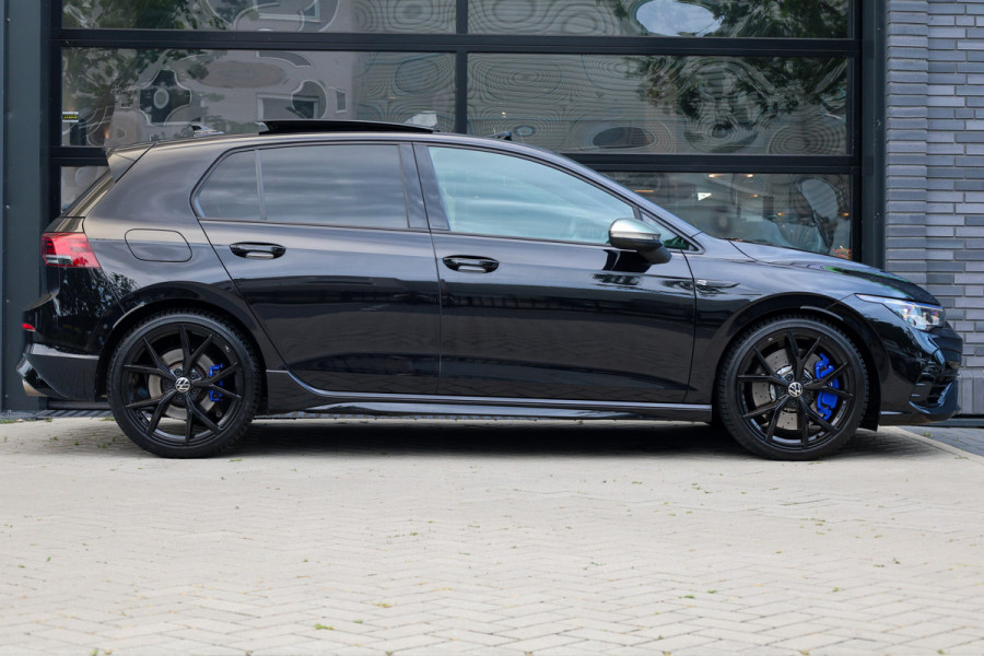 Volkswagen Golf 2.0 TSI R 4Motion | PANO | AKRAPOVIC | DODE HOEK | STUURVERW | IQ-LIGHT |