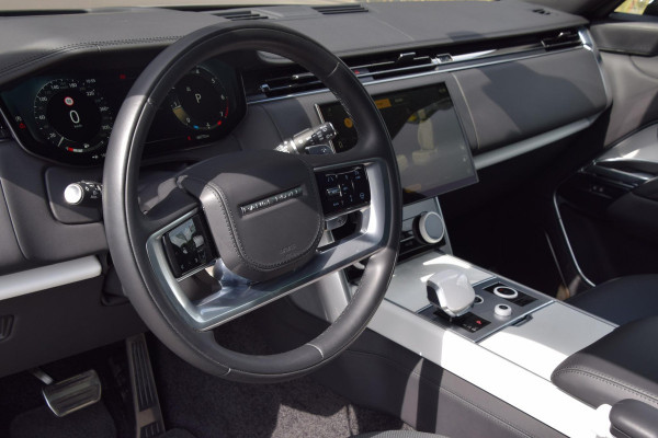 Land Rover Range Rover 4.4 P530 SV