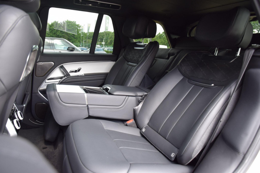 Land Rover Range Rover 4.4 P530 SV