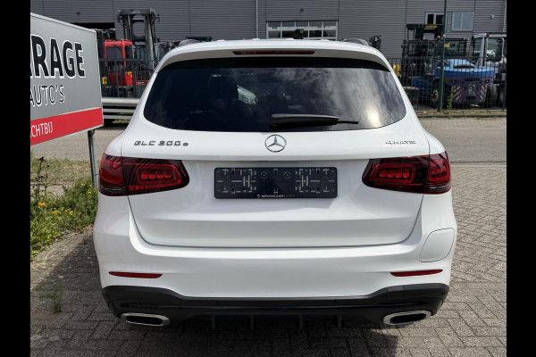 Mercedes-Benz GLC 300e 4MATIC AMG Line 19"/Luchtvering/Matrix LED/Keyless/Memory + stoelverwarming/Sfeerverlichting/Elektrische klep/Apple Carplay & Android Auto