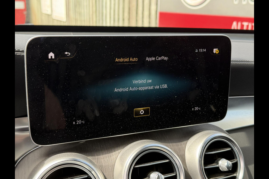 Mercedes-Benz GLC 300e 4MATIC AMG Line 19"/Luchtvering/Matrix LED/Keyless/Memory + stoelverwarming/Sfeerverlichting/Elektrische klep/Apple Carplay & Android Auto
