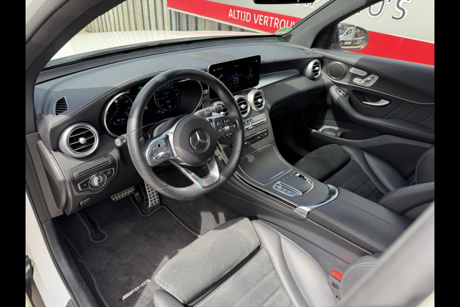 Mercedes-Benz GLC 300e 4MATIC AMG Line 19"/Luchtvering/Matrix LED/Keyless/Memory + stoelverwarming/Sfeerverlichting/Elektrische klep/Apple Carplay & Android Auto