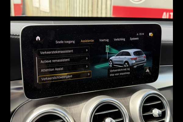 Mercedes-Benz GLC 300e 4MATIC AMG Line 19"/Luchtvering/Matrix LED/Keyless/Memory + stoelverwarming/Sfeerverlichting/Elektrische klep/Apple Carplay & Android Auto