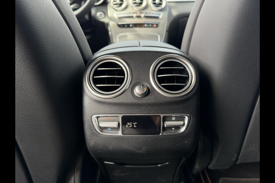 Mercedes-Benz GLC 300e 4MATIC AMG Line 19"/Luchtvering/Matrix LED/Keyless/Memory + stoelverwarming/Sfeerverlichting/Elektrische klep/Apple Carplay & Android Auto
