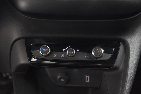 Opel Corsa Electric Yes 50 kWh | 11 KW Lader | SOH 99,3% | Apple Carplay | Parkeersensoren