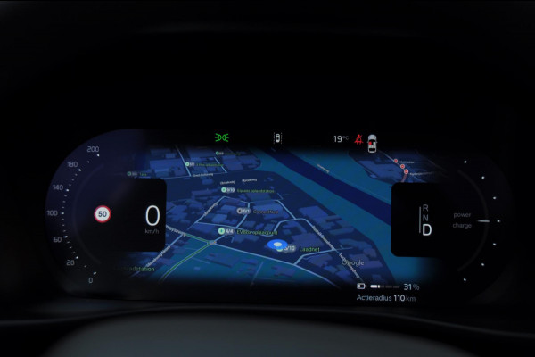 Volvo EX40 252PK Automaat Ext. Range Ultra Black Edition / Adaptieve koplampen / Panoramadak / 360 Camera / Apple carplay / Android auto / Elektrisch bedienbare voorstoelen / Pilot assist / Adaptive cruise control / Harman kardon audio / Stoelverwarming voor / Warmtepomp