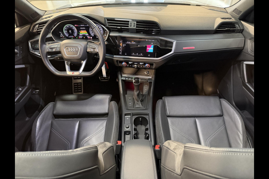 Audi Q3 Sportback 45 TFSI e S Edition 20"/B&O/Panoramadak/Leder/Matrix LED/Dodehoek/Adaptieve cruise/Sfeerverlichting/Camera/Elektrische klep