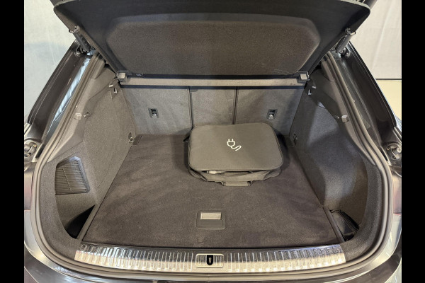 Audi Q3 Sportback 45 TFSI e S Edition 20"/B&O/Panoramadak/Leder/Matrix LED/Dodehoek/Adaptieve cruise/Sfeerverlichting/Camera/Elektrische klep