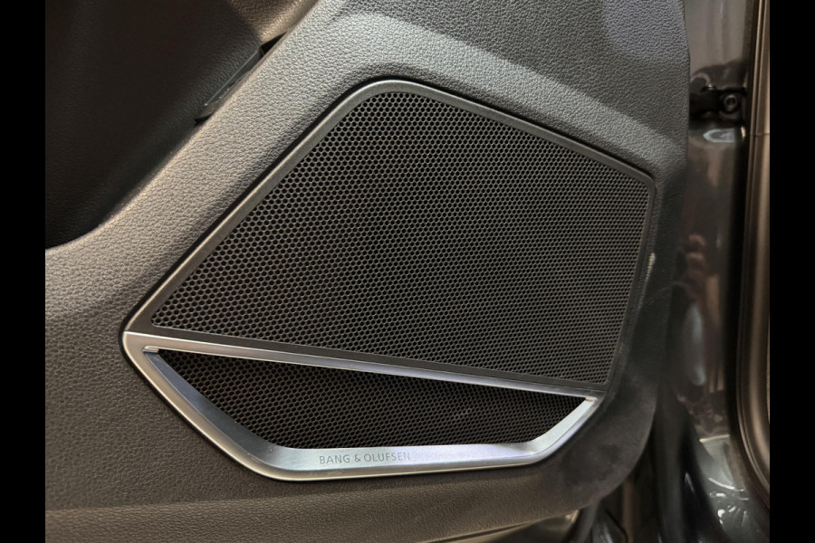 Audi Q3 Sportback 45 TFSI e S Edition 20"/B&O/Panoramadak/Leder/Matrix LED/Dodehoek/Adaptieve cruise/Sfeerverlichting/Camera/Elektrische klep
