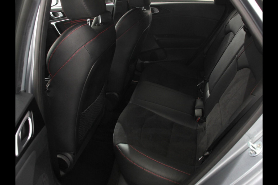Kia ProCeed 1.6 T-GDi 204pk! Automaat GT Navigatie Apple CarPlay /  Android Auto Camera Adaptieve Cruise Control Stoelverwarming Keyless Entery DAB Parkeersensoren